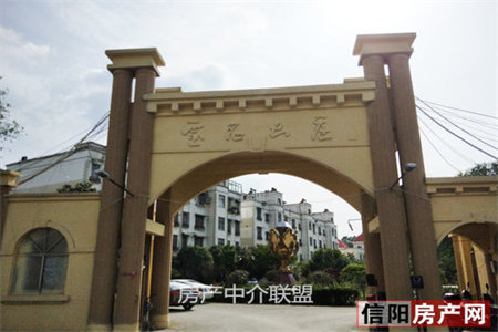 老车管所家属院4室2厅2卫60万166m2简装出售